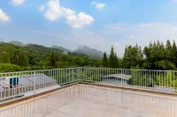 Xishan Zephyr Springs Boutique Stay with Garden & Hot Spring  (Qingchengshan Railway Station) - Romantic