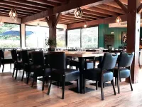 Les Dineux Village Hotels in Saint-Launeuc