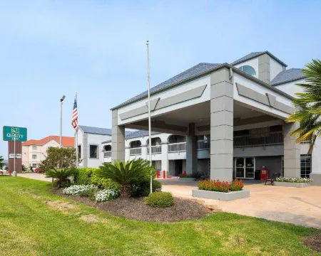 Quality Inn Clute Freeport