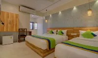Hotel Amisha International Hotels near Navdi Bandar Statue