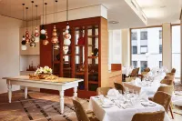 Steigenberger Hotel am Kanzleramt - breakfast