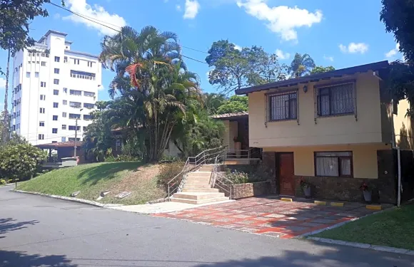 帕布拉多凱斯特酒店