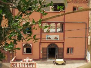 Dounia Hostel