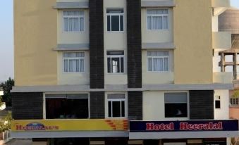 Hotel Heeralal