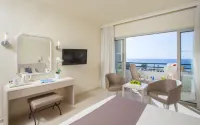 Louis Imperial Beach Hotels in Пафос