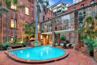 Gordon House Apartments - Condos