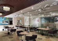 Wanye Hotel (Shenzhen Dongmen Pedestrian Street Sunbu Subway Station)
