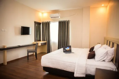 Grand Duta Hotel - بار