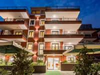 Hotel Cvita โรงแรมใกล้หาด Kasjuni Beach