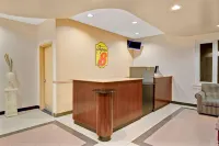 Super 8 by Wyndham Milford/New Haven Hotels in Orange