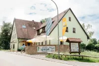 Gasthof Schloßbraeu Lintach Hotels in Kummersbruck