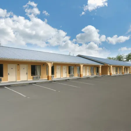 Days Inn by Wyndham DeFuniak Springs