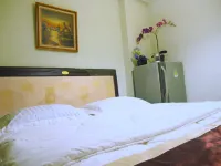 Cibubur Village Apartment by Sang Living Các khách sạn ở Harjamukti