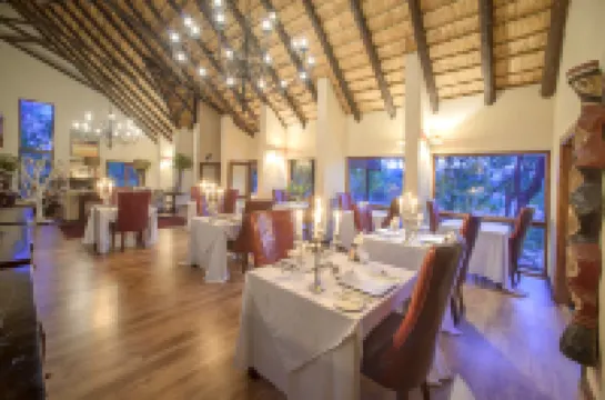 คารองเว - คูนามี ซาฟารี ลอดจ์