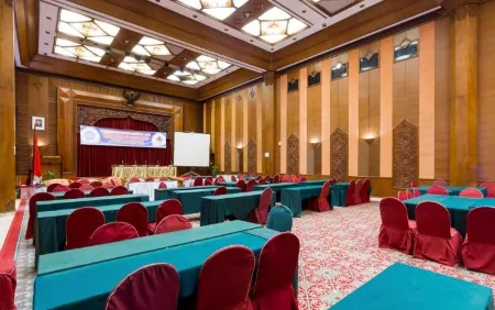 Pusako Hotel Bukittinggi Отели в г. Guguk Panjang