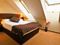 Hotel Korel Hotels near Wilda