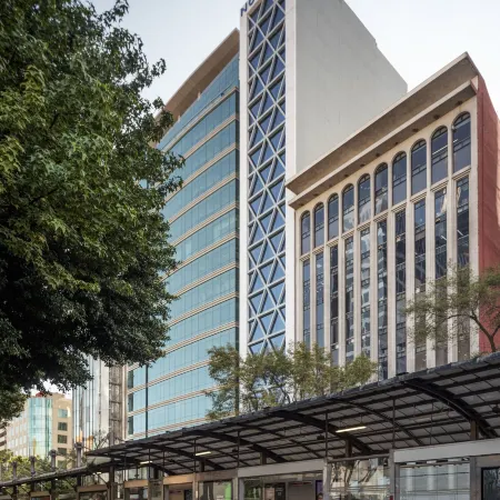 Novotel Mexico City World Trade Center Отели рядом с достопримечательностью «Наполес»