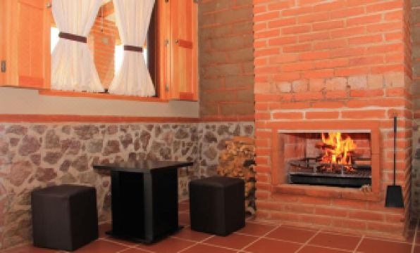 HOTEL Y CABAÑAS MOUNTAIN LODGE - Housity