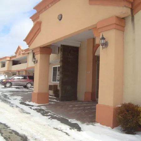 Super 8 by Wyndham Monticello NY