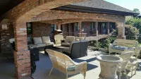 Chalet Inn & Suites - Inns