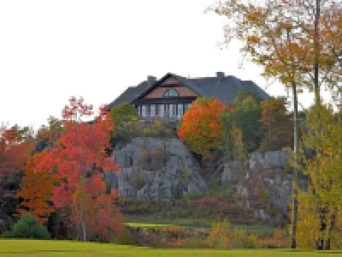 Muskoka Bay Resort Hotels in Gravenhurst
