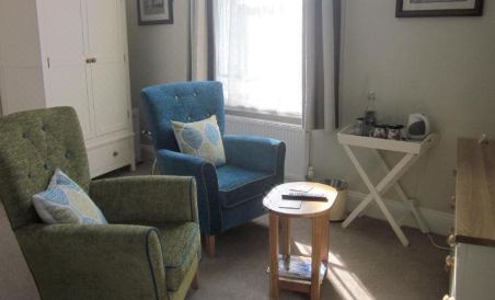 Bowen House - Housity