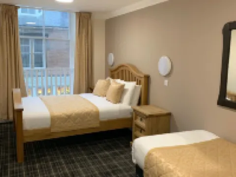 더 로얄 게스트하우스