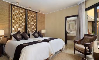 Royal Garden Villas, Luxury Hotel