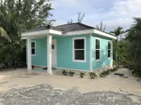Aqua Villa and Cottage 3 Bedroom Home