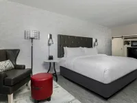 Four Points by Sheraton Amarillo Central Hotels near Bill's Backyard Classics