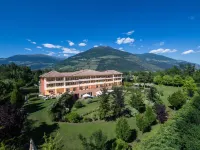 Garden Park Hotel Hotels in Tubre