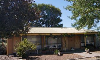 Milang Lakes Motel