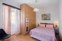 Andrew's Old Town Apartment by CorfuEscapes