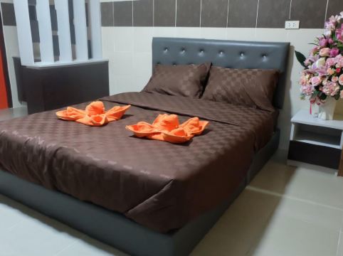 D5 HOTEL สาขามาบโป่ง