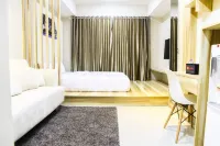 Modern Style the Oasis Studio Apartment with Comfortable Sofa Hotels in South Cikarang