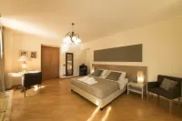 Bbuss Country Club Hotel dekat Chiesa Santa Maria Di Porto Salvo