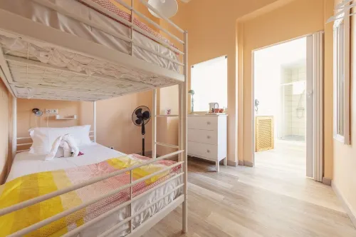 Sunlight House - Hosteller