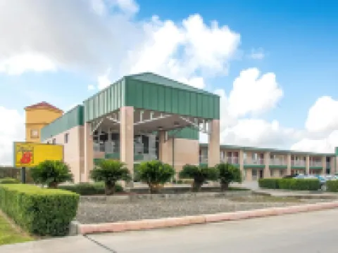 슈퍼 8 바이 윈덤 세구인