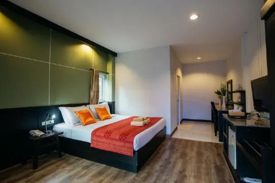 ห้องดีลักซ์ เตียงใหญ่ 1 เตียง