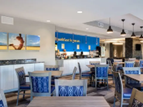 Days Inn & Suites by Wyndham Warman Hotels in Warman