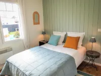 Villa Camélia Hotels near Port Ostreicole