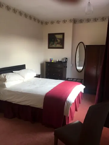 Holly Trees Hotel