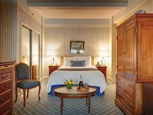 Hotel Elysee by Library Hotel Collection
