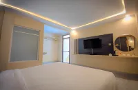 Hotel Guci Kencana Jaya Hotel dekat Toko Baru Swalayan