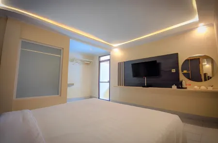 Hotel Guci Kencana Jaya Отели в г. Tegal Regency