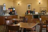 Red Lion Inn & Suites McMinnville - breakfast