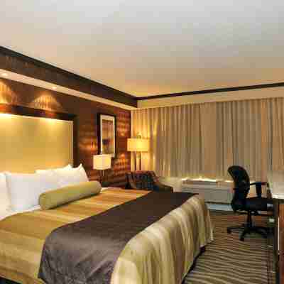 Best Western Premier Denham Inn  Suites Rooms