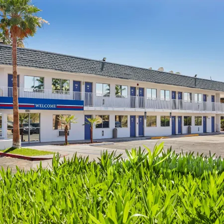 Motel 6 Blythe, CA