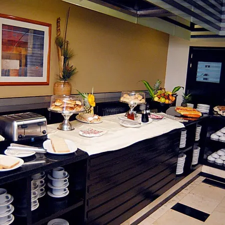 Hotel & Suites PF