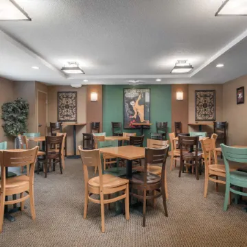 AmericInn by Wyndham Newton